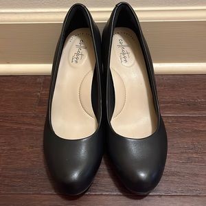 Clarks Collection black leather pumps. size 8 worn one time.